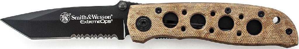 S/WESSON EXTREME OPS 4.1' BLACK TANTO W/SERRATED BLADE  W/DESERT HANDLE *BOX*