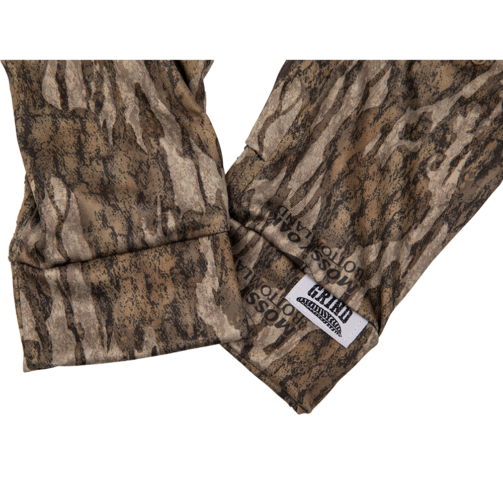 The Grind Gloves Mossy Oak Bottomland - View 2