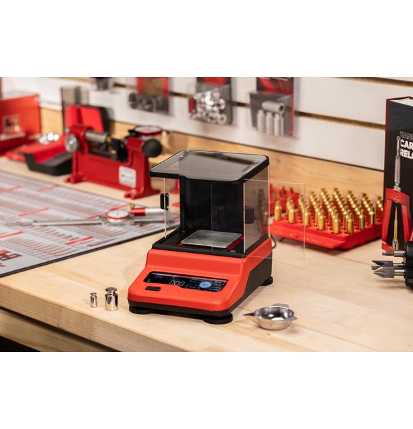 Hornady 050118 Precision Lab Scale 3000gr Capacity 0.01gr Readout - View 2