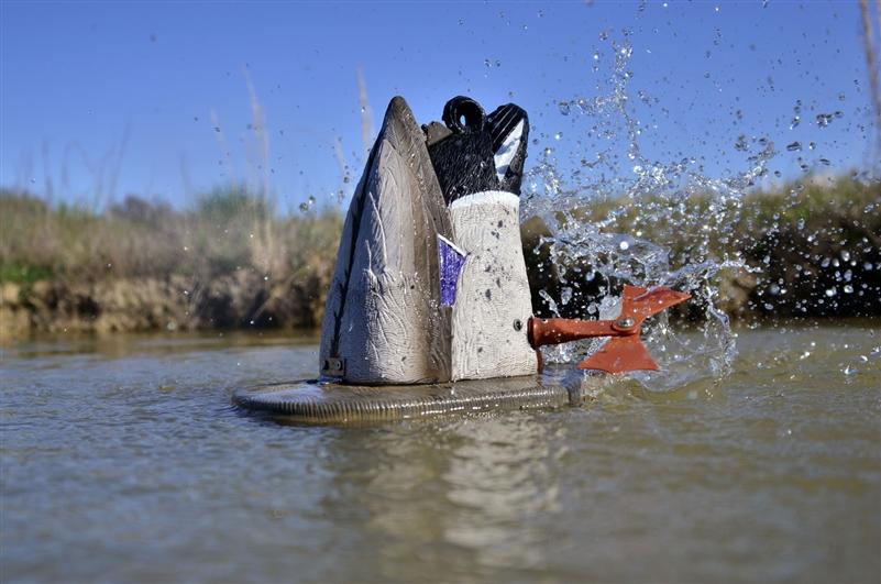 Higdon 53012 XS Crazy Kicker Mallard Drake Decoy 12V Li-ion Rechargeable - View 2